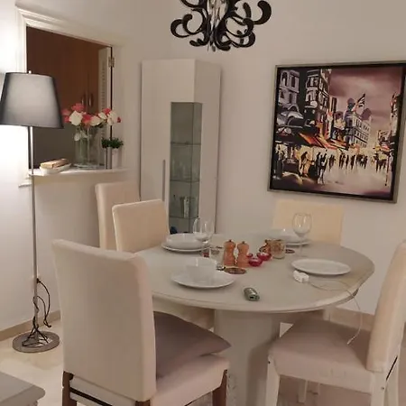 Los Jardines Santa Maria Golf 2 Chambres Apartment *